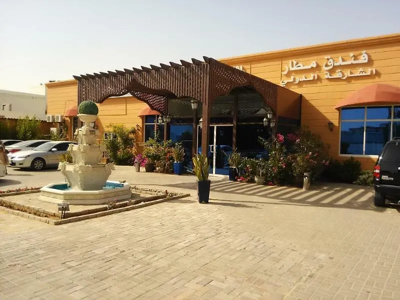 Sharjah International Airport Hotel 2*,